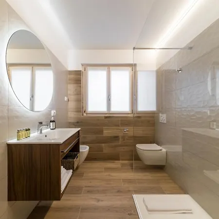 Boutique Apartments By Annalisa Torbole Sul Garda Exterior photo